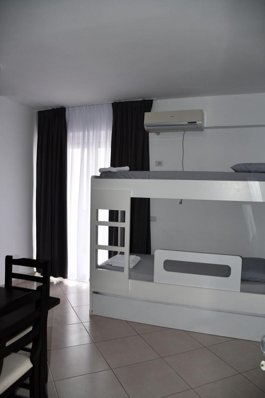 Shengjin Apartamente Antoni Ngoại thất bức ảnh